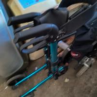 Deambulatore pieghevole