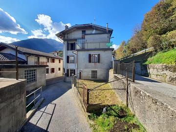 CASA TRICAMERE BISERVIZI IN LOCALITA' CHIAICIS