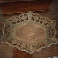 Soprammobile in legno