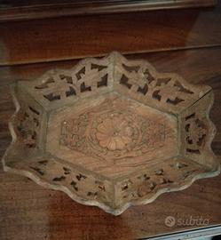 Soprammobile in legno