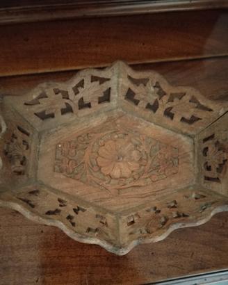 Soprammobile in legno