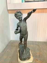 Statua il bambino pescatore in bronzo primi 900