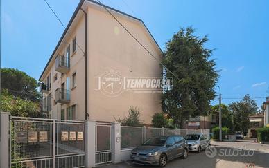 AMPIO QUADRILOCALE IN ZONA CAPPUCCINI - OPEN SPACE