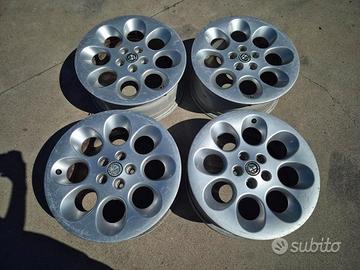 Cerchi In Lega Da 16" Per Alfa Romeo 156 - GT