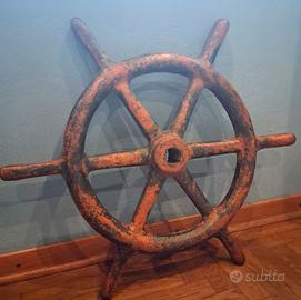 Timone d'epoca in ghisa