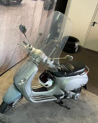 Piaggio Vespa 150 LX