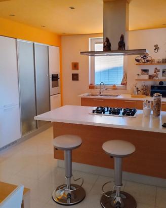 Cucina Euromobil con elettrodomestici