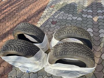 Set 4 pneumatici invernali - RIKEN 235/55/19 105V