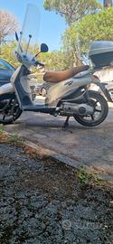 scooter piaggio liberty 150.
