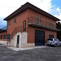 ASCIANO VILLETTA INDIPENDENTE in zona centrale