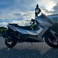 Zontes ZT 350 E scooter