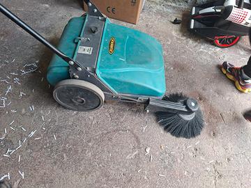 Spazzatrice a mano eureka