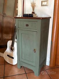 mobiletto,comodino vintage in legno massello