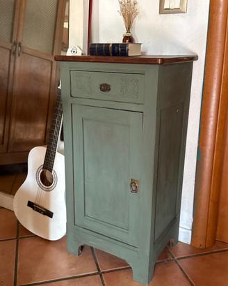 mobiletto,comodino vintage in legno massello