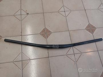 Manubrio flat MTB Tioga Longhorn 750 mm carbonio