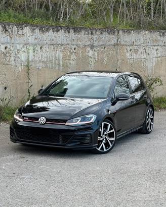 Volkswagen Golf 7.5 GTI