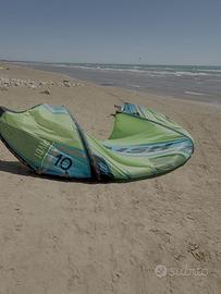 KITE NAISH PIVOT 10  300 €