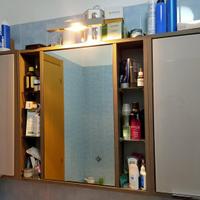 Mobile Bagno con specchio/contenitore + Mobiletto