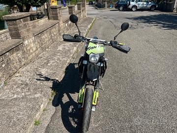 moto fantic 125 4 tempi 