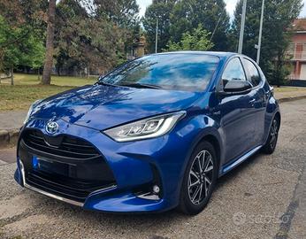 Toyota Yaris Hybrid 02/2021 - cambio automatico