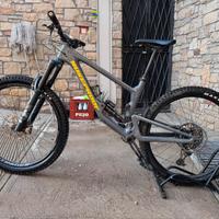 Nukeproof Giga Carbon 290