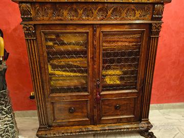 2 vetrine in noce massello primi novecento