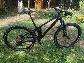 MTB YT Izzo 29 in carbonio taglia M