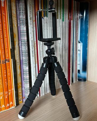 Mini cavalletto pieghevole per smartphone