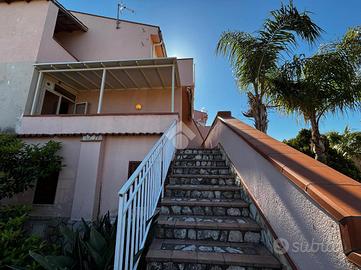 PORZIONE DI TRIFAMILIARE A ALTAVILLA MILICIA