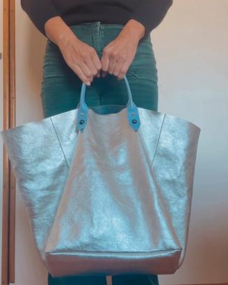 Borsa grande in vera pelle colore argento