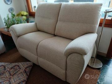 Divani a 2 posti ,poltrone sofà.