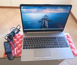 HP 15,6" FHD 8-core i5-11th 12/256GB DDR4 MVMe
