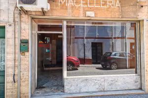 locale commerciale 43mqDomusnovas Centro Storico 
