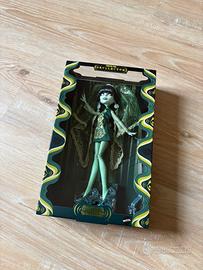 Monster High Skullector Scarah Screams Doll