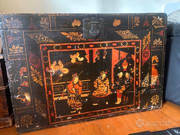 Baule Tibetano von intarzi color arancio