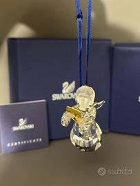 Angelo con pergamena Swarovski