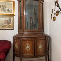 Mobile con vetrina stile classico