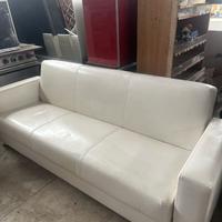 Divano a letto in ecopelle sky