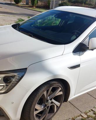 Megane Sporter Plug-in Hybrid E-TECH 160 RS Line