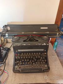 Macchina da scrivere Olivetti M 40/3
