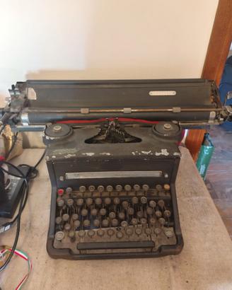Macchina da scrivere Olivetti M 40/3