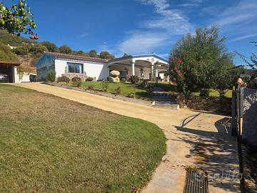 Villa di 180 m² con 5 locali e box auto doppio a T