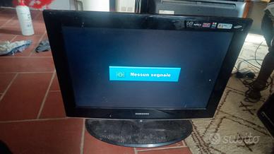 tv monitor samsung LE22A457C1D
