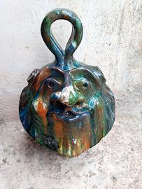 vaso di apotropaica in ceramica smaltata