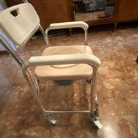 sedia doccia, water e comoda per anziani