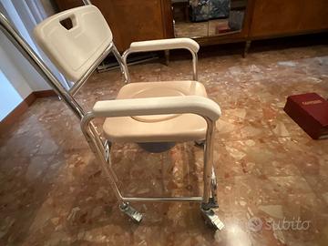 sedia doccia, water e comoda per anziani