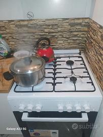 cucina beko 4 fornelli gas  con forno elettrico