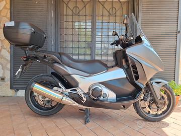 HONDA INTEGRA 750