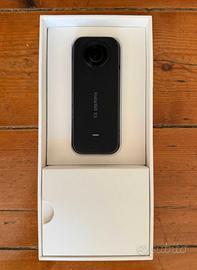 Insta360 x3 con case subacqueo originale nuovo