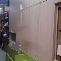 Cameretta colore acero e verde acido completa